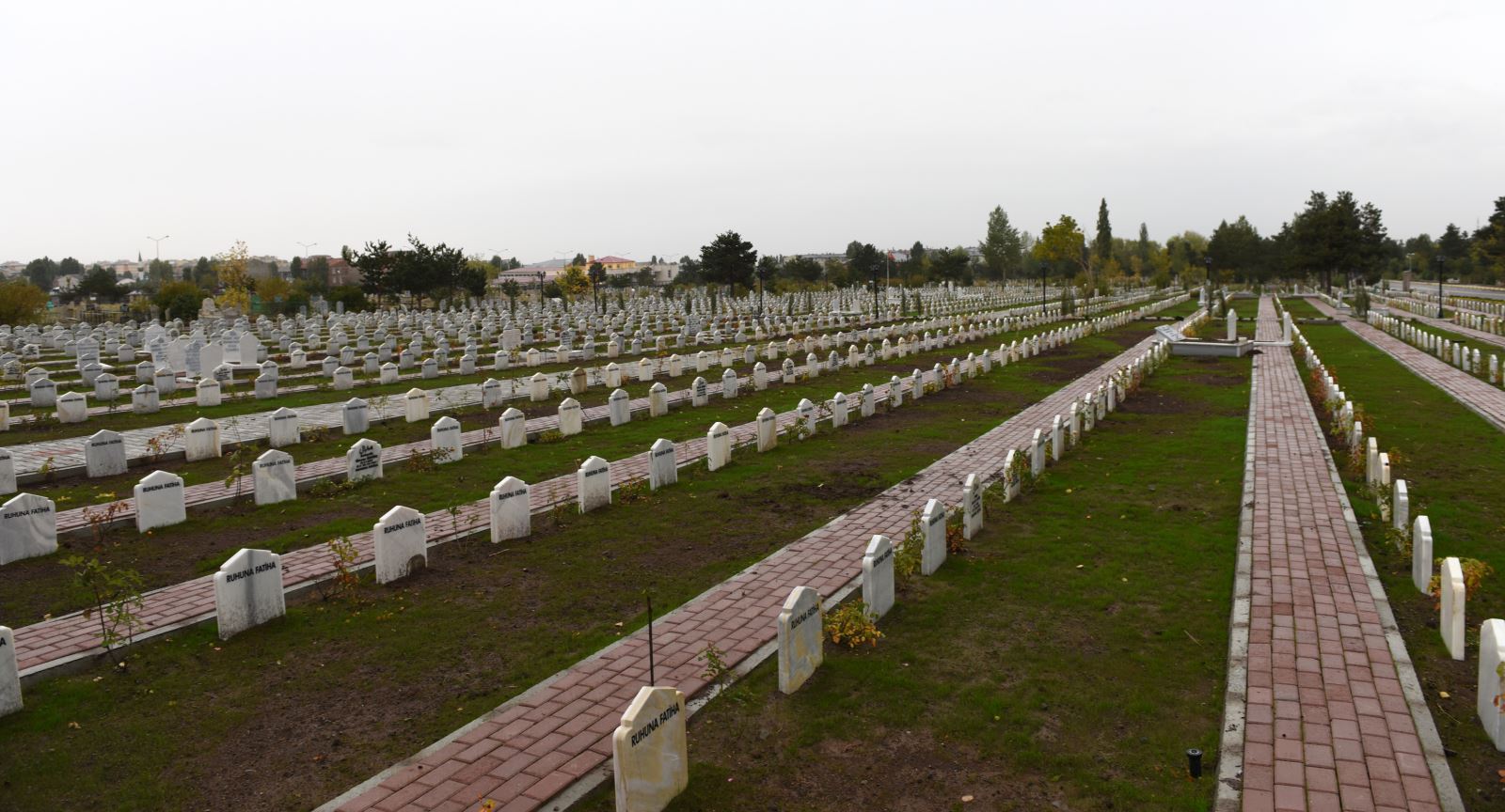 Modern Şehirlerde Mezarlıklar – Ahmet Ali GENCEL